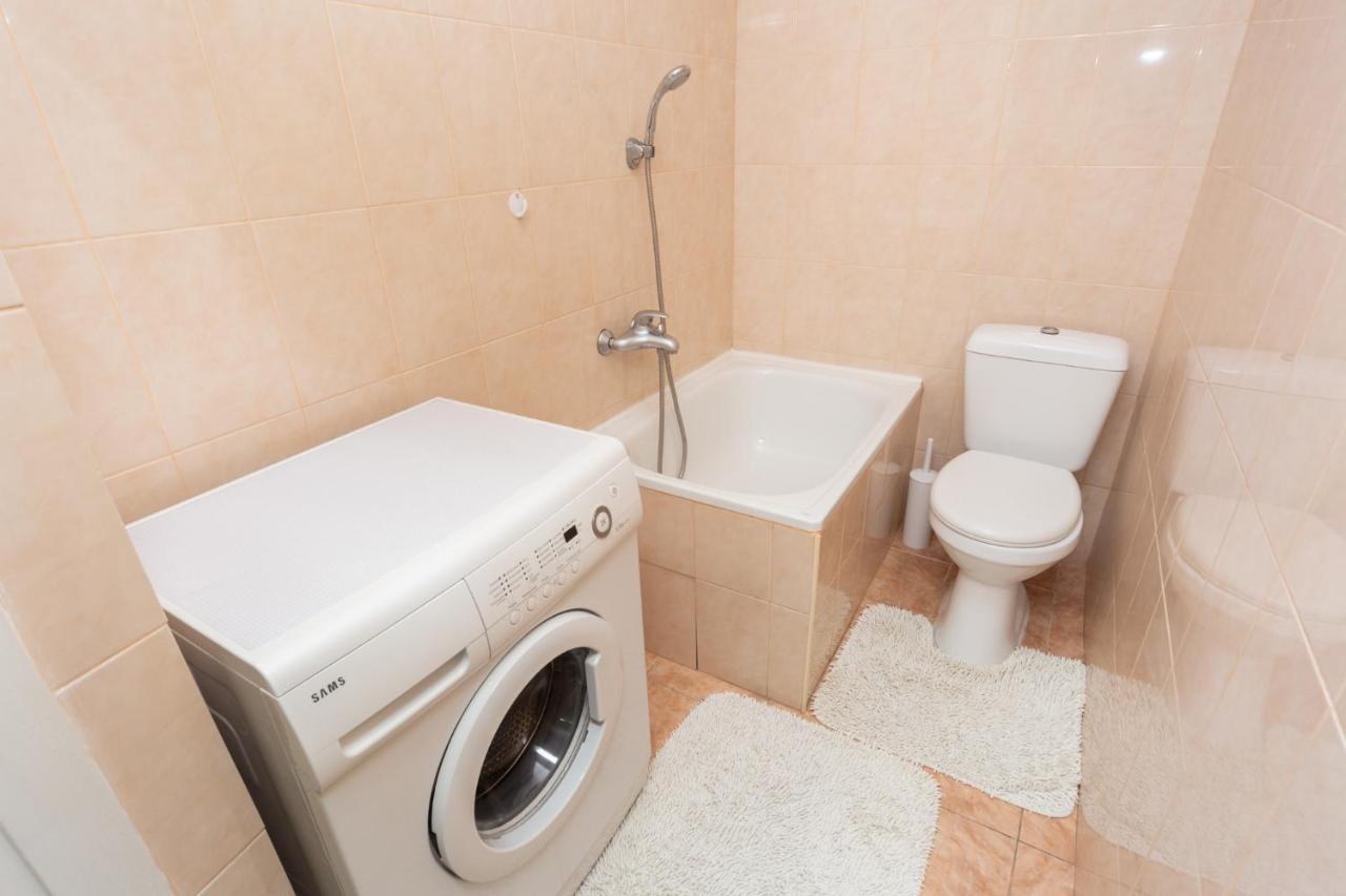 Apartment Center Of Odessa Exterior foto