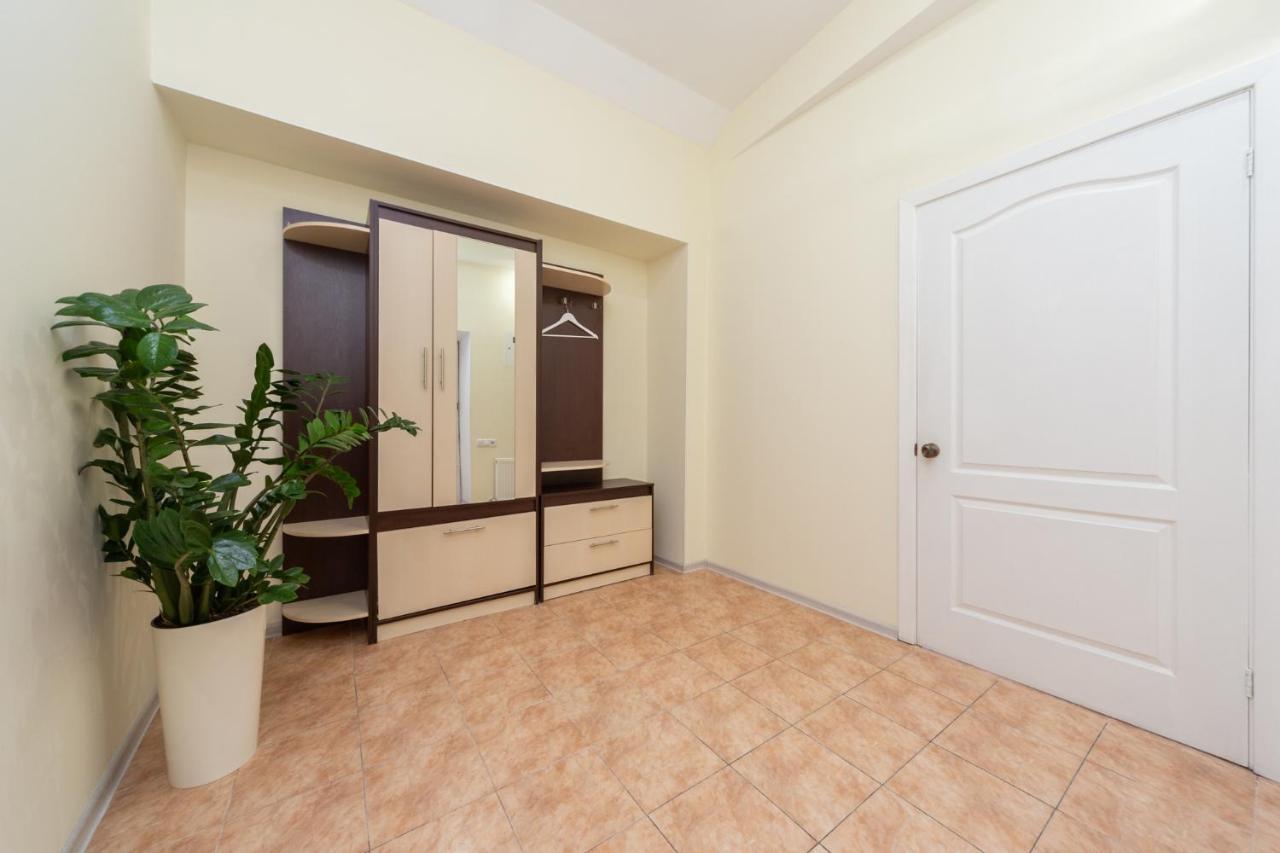 Apartment Center Of Odessa Exterior foto